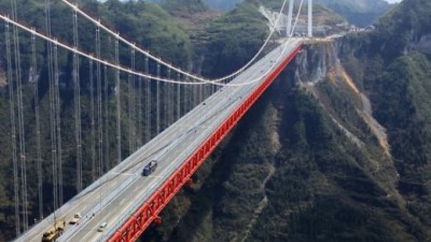 В Китае построили самый высокий в мире вантовый мост | ChinaLogist.ru - все  о доставке грузов из Китая